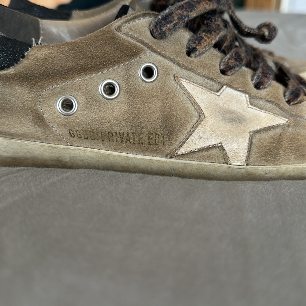 Size 7 golden goose shoes